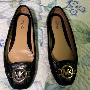 MICHAEL Michael Kors Fulton Moccasins Black Leather Flats with Gold Accents